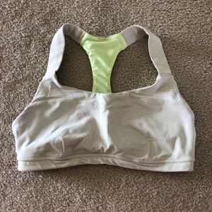Lululemon sports bra